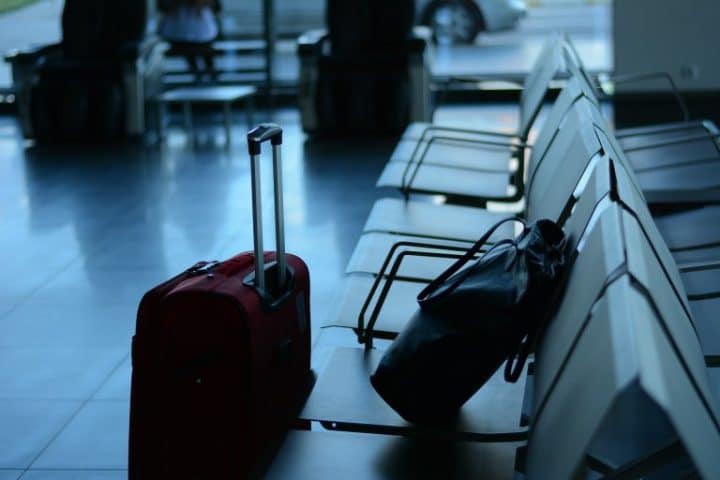 , aviation: UK: Hand luggage liquid rules before departure