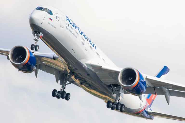 aviation-Sanctions-Aeroflot-cannot-offer-in-flight-entertainment