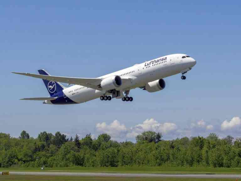 , aviation: North America flights: Lufthansa is expanding its Dreamliner service